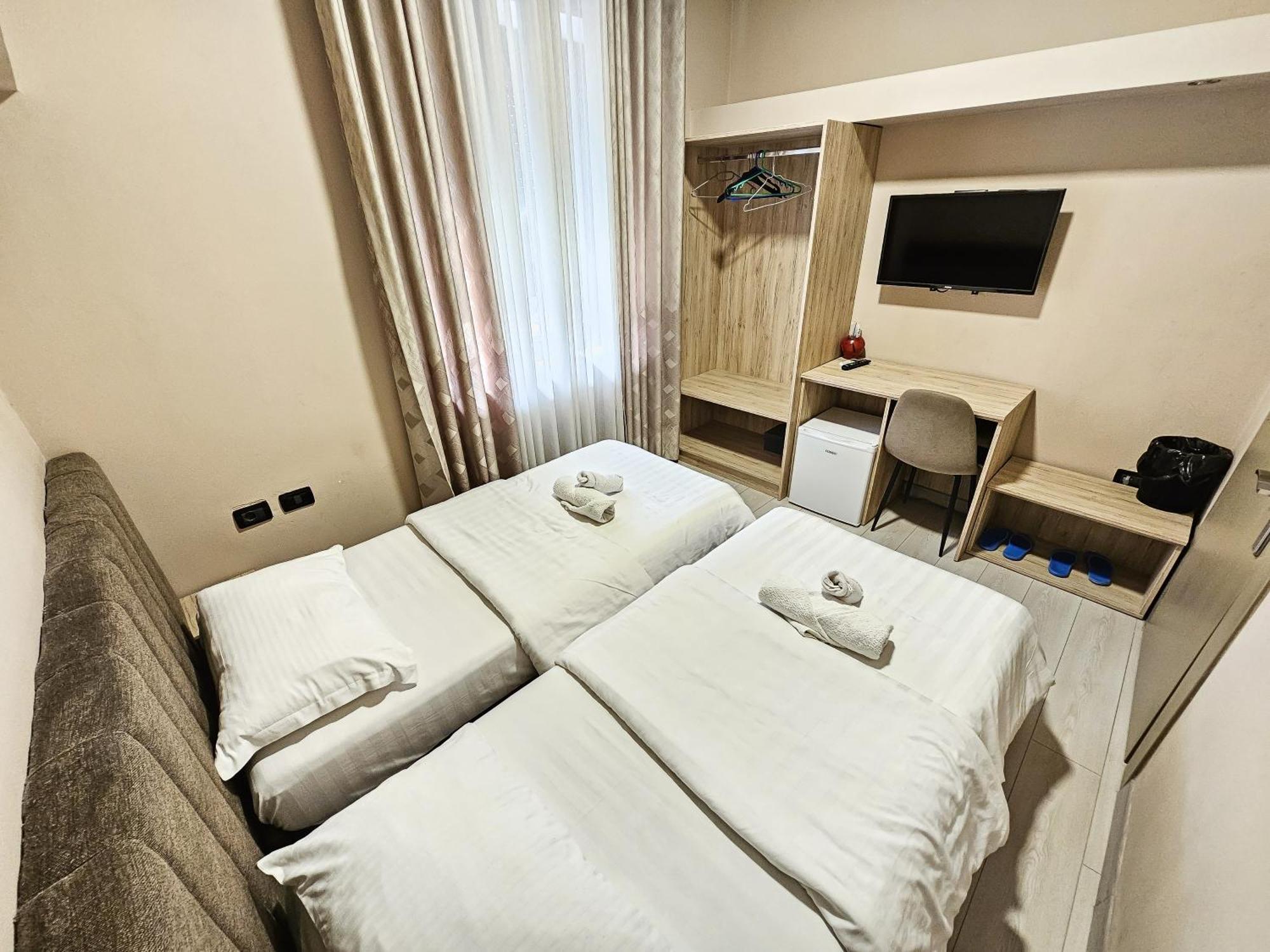 Sunflower Twin Room Tirana Exterior foto